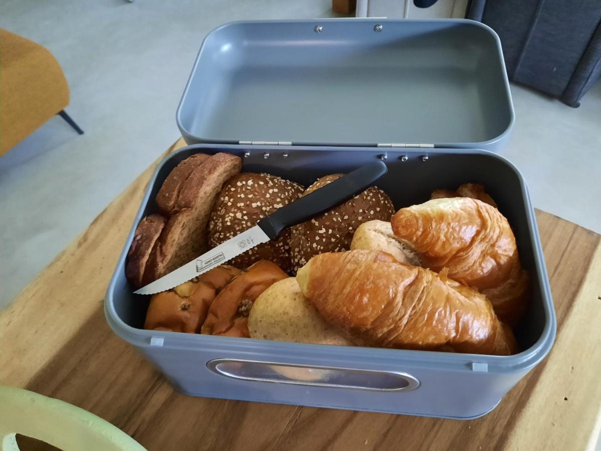 Bed and Breakfast Domstate Ee Esterno foto